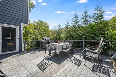 60 E Sherbrooke Pkwy, Livingston, NJ 07039 - Photo 20