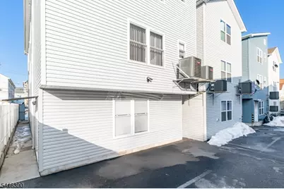 266 2nd Ave, Newark, NJ 07107 - Photo 28