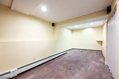 52 Mount Pleasant Ave, Woodland Park, NJ 07424 - Photo 18