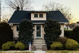 23 Lincoln Ave W, Cranford Township, NJ 07016 - Photo 1