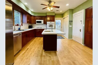 23 Lincoln Ave W, Cranford Township, NJ 07016 - Photo 4