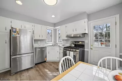 34 Maclennon Pl, Fanwood, NJ 07023 - Photo 8