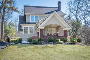 88 Beekman Rd, Summit, NJ 07901 - Photo 1