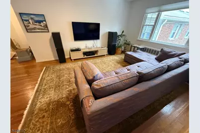 2 Wedgewood Dr Unit 4, Verona, NJ 07044 - Photo 1