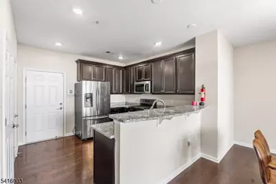 1514 Hudson Cir, Highland Park, NJ 08904 - Photo 10