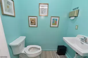 306 Queen Anne Rd, Teaneck Township, NJ 07666 - Photo 14