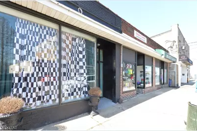 306 Queen Anne Rd, Teaneck Township, NJ 07666 - Photo 2