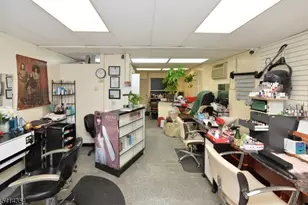 306 Queen Anne Rd, Teaneck Township, NJ 07666 - Photo 26