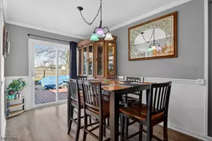 77 W Arthur Pl, Woodbridge Township, NJ 08830 - Photo 6