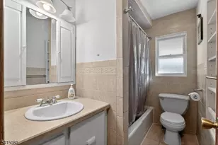 77 W Arthur Pl, Woodbridge Township, NJ 08830 - Photo 14