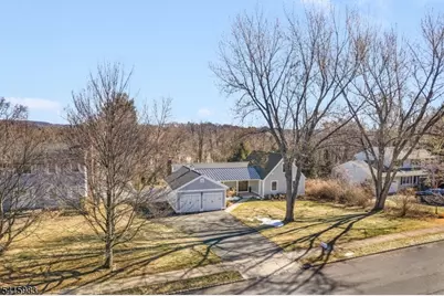 4 Franklin Rd, Mendham, NJ 07945 - Photo 2