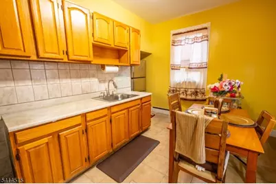 108 Hollywood Ave, East Orange, NJ 07018 - Photo 6