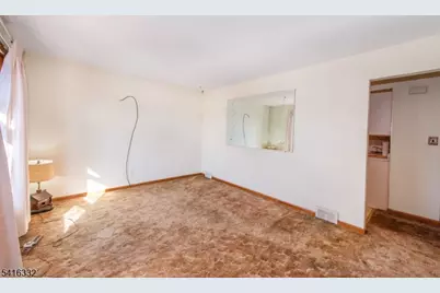 274 Dewey Ave, Totowa, NJ 07512 - Photo 16