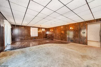 274 Dewey Ave, Totowa, NJ 07512 - Photo 4