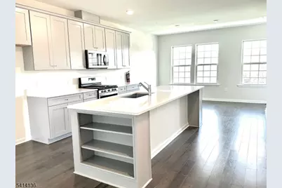 30 Haralson Ct, Livingston, NJ 07039 - Photo 4