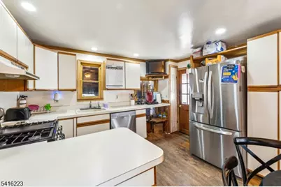 27 Oakland Ave, Bloomfield, NJ 07003 - Photo 18