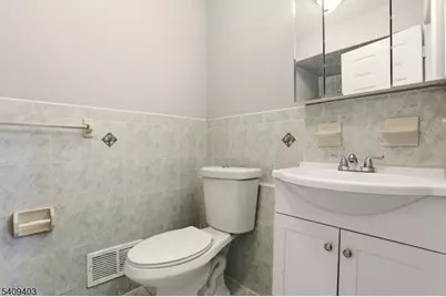 884 S 17th St, Newark, NJ 07108 - Photo 28