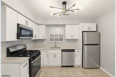 884 S 17th St, Newark, NJ 07108 - Photo 16