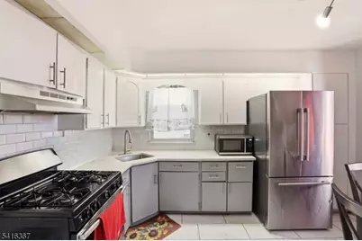 295 Old Bergen Rd, Jersey City, NJ 07305 - Photo 12