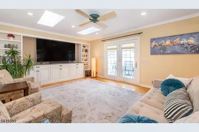 1 Milton Ave, Summit, NJ 07901 - Photo 12