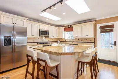 1 Milton Ave, Summit, NJ 07901 - Photo 6