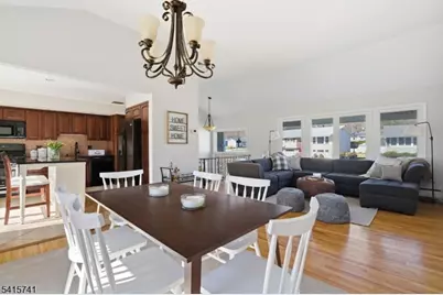 11 Willow Terrace, Verona, NJ 07044 - Photo 4