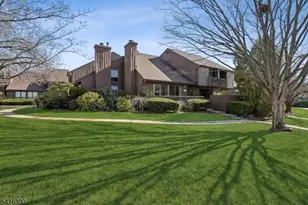 130 Kingsberry Dr, Franklin Township, NJ 08873 - Photo 1