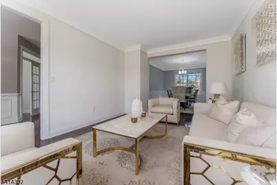 2 Elm Dr, Clinton Township, NJ 08809 - Photo 4