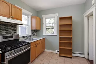 403 E 9th Ave, Roselle, NJ 07203 - Photo 8