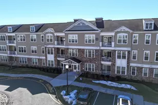 5208 Veterans Dr, Rockaway Township, NJ 07885 - Photo 30