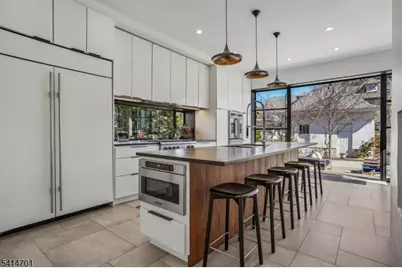 9 Osborne Ter, Maplewood, NJ 07040 - Photo 10