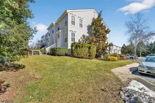 215 Barringer Dr, Nutley, NJ 07110 - Photo 26