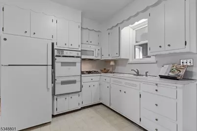 835 Mountain Ave, New Providence, NJ 07922 - Photo 12