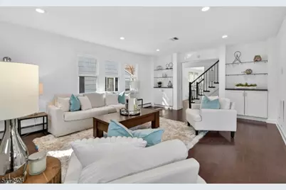 46 Elmwood Pl, Millburn, NJ 07078 - Photo 4