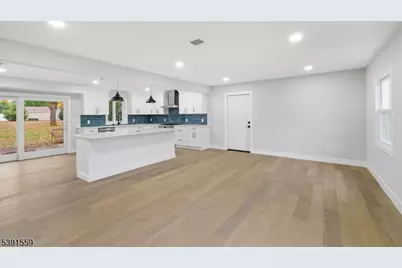 12 Wayne Ter, Bernards Township, NJ 07920 - Photo 4