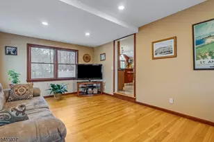 1510 Ramapo Way, Scotch Plains Township, NJ 07076 - Photo 10