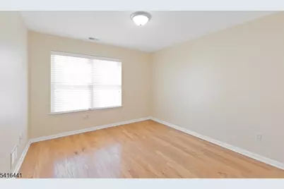 902 Spruce St, Roselle, NJ 07203 - Photo 14