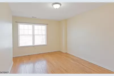 902 Spruce St, Roselle, NJ 07203 - Photo 18