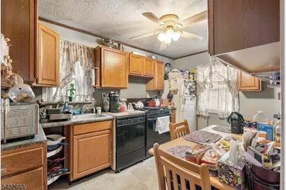 81 Larch St, Woodbridge Township, NJ 07064 - Photo 4