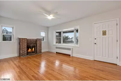 265 Hickory Ave, Garwood, NJ 07027 - Photo 4