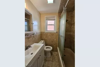 240 Copeland Ave, Lyndhurst Township, NJ 07071 - Photo 6