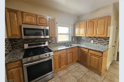 240 Copeland Ave, Lyndhurst Township, NJ 07071 - Photo 2