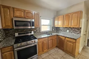 240 Copeland Ave, Lyndhurst Township, NJ 07071 - Photo 2