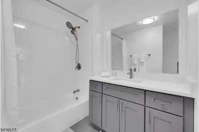 16 Lake Ct, Raritan Township, NJ 08822 - Photo 22