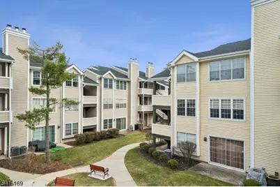 482 Tournament- #8, Union Township, NJ 07083 - Photo 2