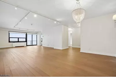 2 Claridge Dr #9 NE, Verona, NJ 07044 - Photo 2