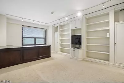 2 Claridge Dr #9 NE, Verona, NJ 07044 - Photo 8