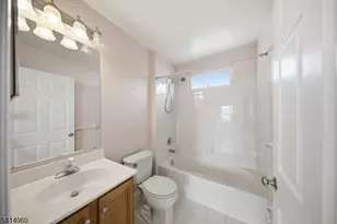 385 Hamilton Dr, Greenwich Township, NJ 08886 - Photo 38