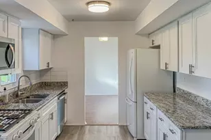 247 Fairfield Ln, Hillsborough Township, NJ 08844 - Photo 2