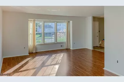 247 Fairfield Ln, Hillsborough Township, NJ 08844 - Photo 4